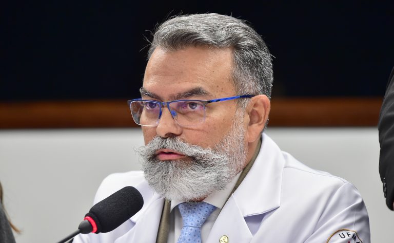 Audiência Pública - Debate sobre os prejuízos decorrentes do uso de cigarros eletrônicos por crianças e adolescentes. Dep. Allan Garcês (PP - MA)