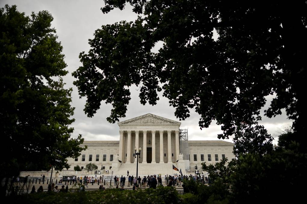 A Suprema Corte pesa quem deve decidir o currículo da escola pública: juízes ou conselhos escolares?