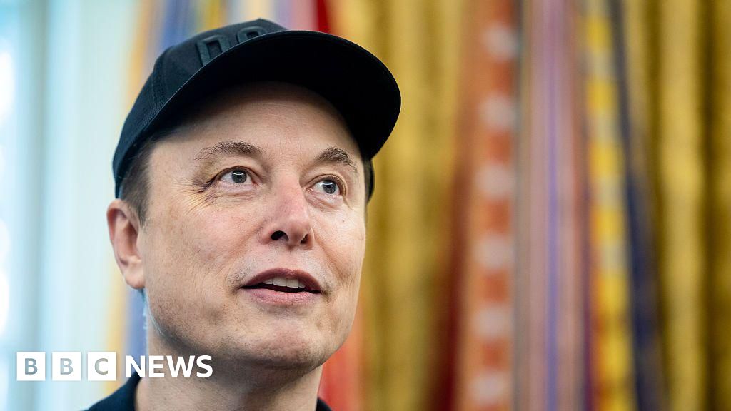 Musk chama a conta fiscal de Trump de "abominação nojenta"