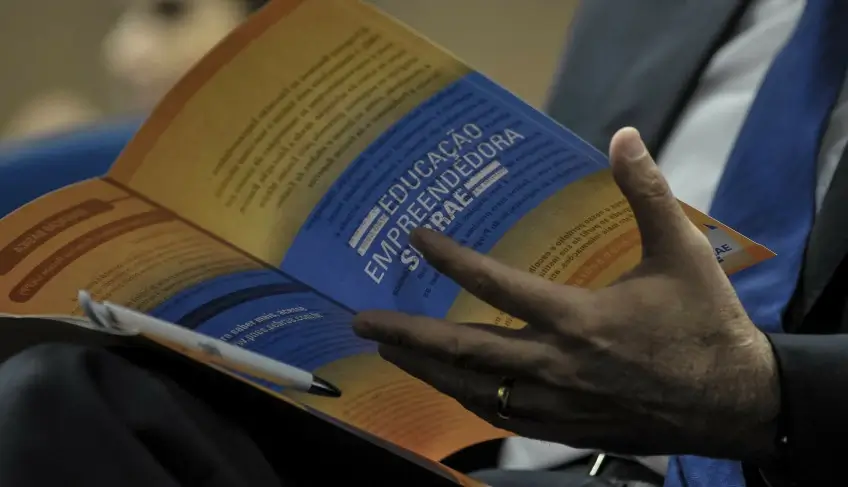 Alunos do ensino médio participam de palestra no Sebrae-SP do Grande ABC