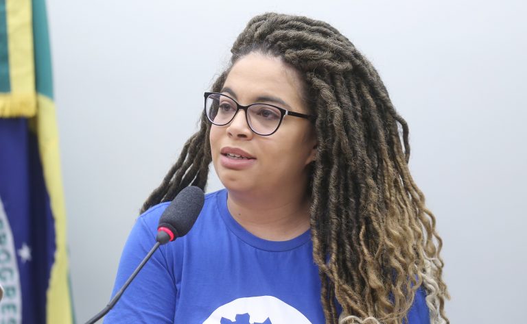 Audiência Pública - Acesso, Permanência, Conclusão e Qualidade na Graduação. Presidente da União Nacional dos Estudantes - UNE, Manuella Mirella