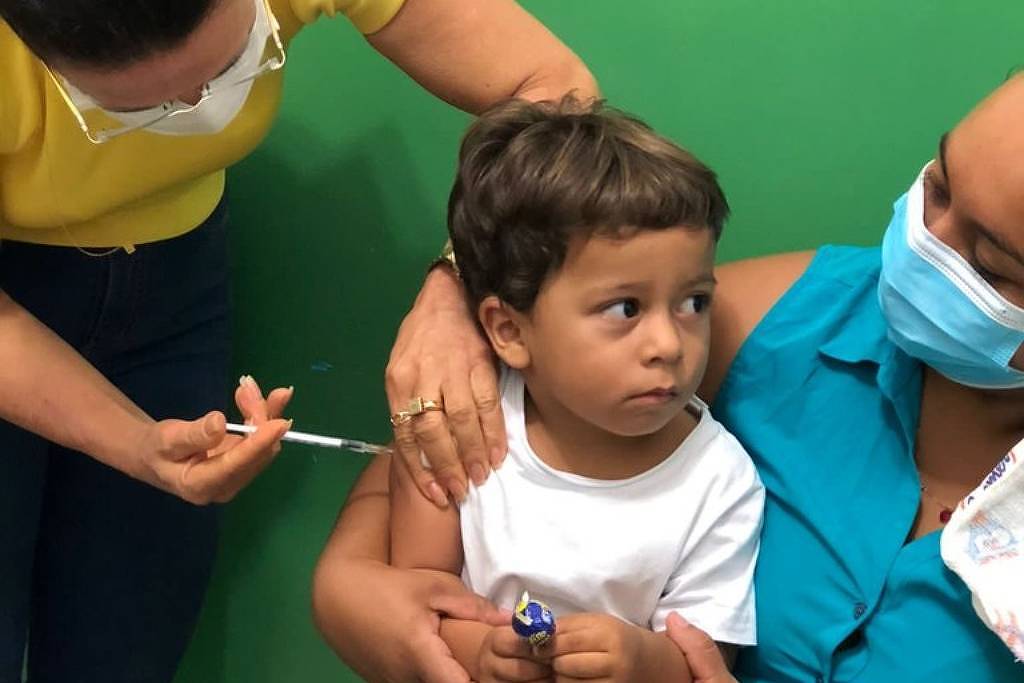 Por que o Brasil voltou ao ranking de crianças sem vacina - 16/07/2025 - Equilíbrio e Saúde