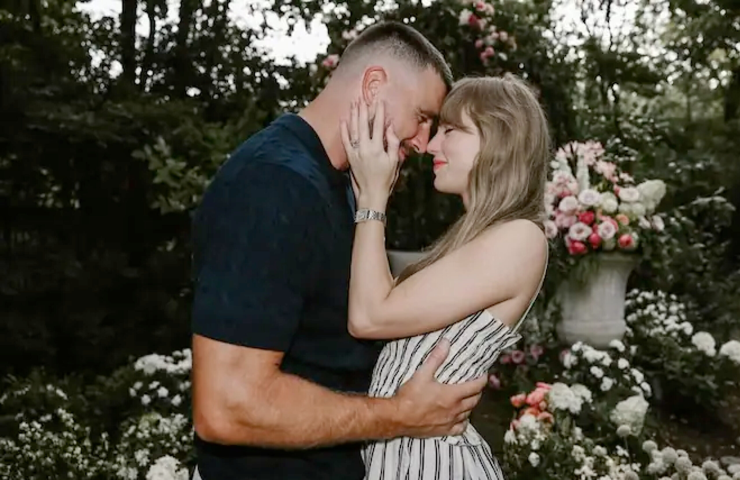 O anúncio do casamento de Taylor Swift e Travis Kelce fez uma empresa liberar os funcionários mais cedo