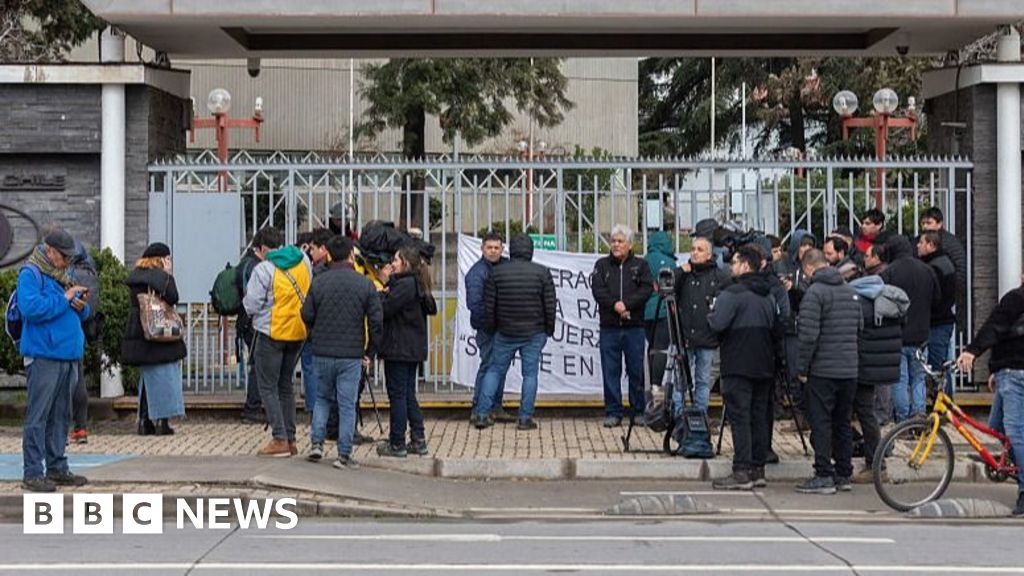 Os resgatadores buscam a falta de El Teniente Miner como cinco mortos confirmados