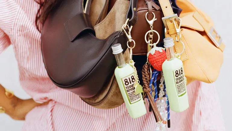 Por que 818 Tequila está usando a moda para explorar a mania de 'Little Treat' da geração Z