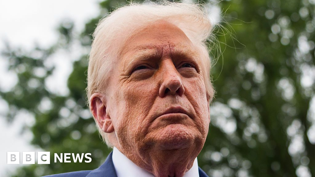 Os incêndios de Trump lideram o oficial de dados econômicos, pois as tarifas causam queda no mercado