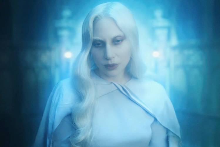 Papel-Lady-Gaga-Wandinha-Temporada-2-01.jpg