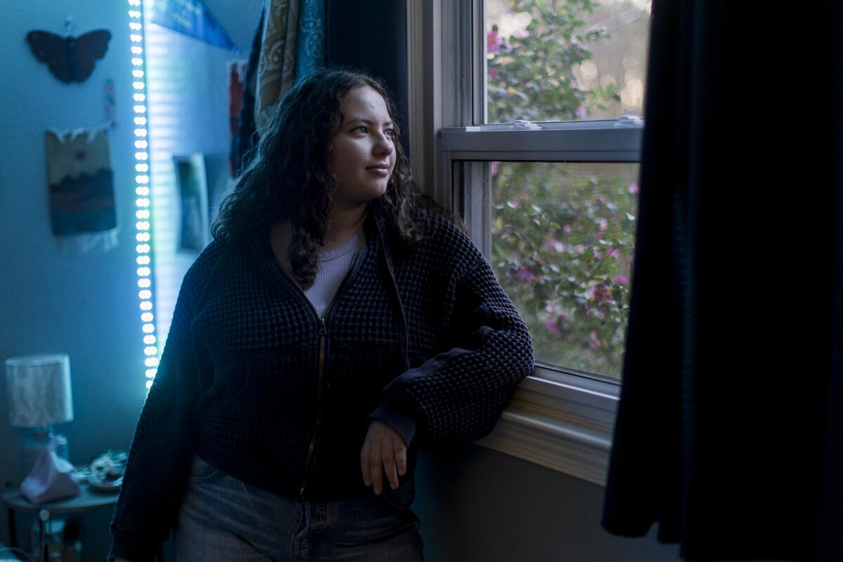 Ostovitz diz que agora executa todas as tarefas de casa por meio de várias ferramentas de detecção de IA antes de entregá-las.