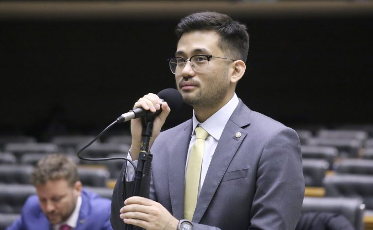 Deputado Kim Kataguiri (União-SP) no Plenário da Câmara dos Deputados