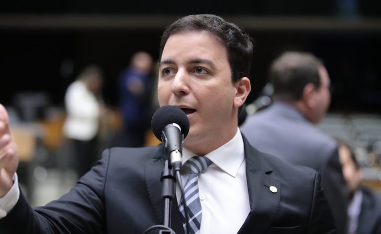 Discussão e votação de propostas. Dep. Célio Studart (PSD - CE)