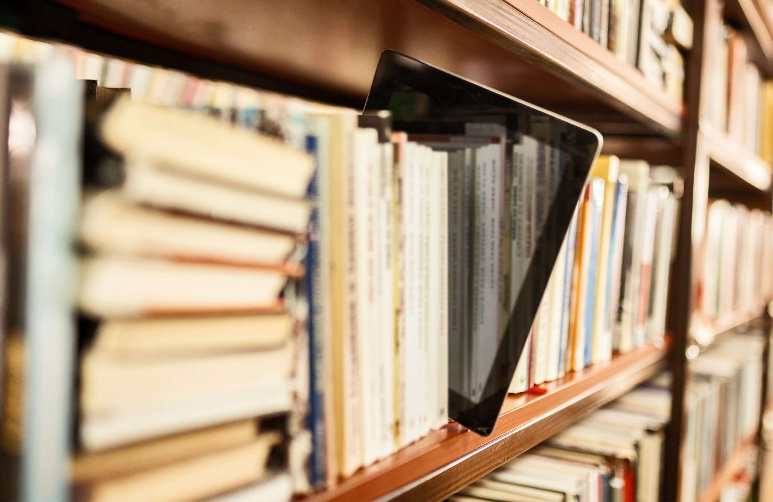 MEC lança biblioteca online gratuita com acervo de 7 mil livros. Veja como acessar