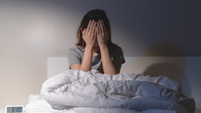 Distúrbios do sono podem ser sinal precoce de demência; entenda