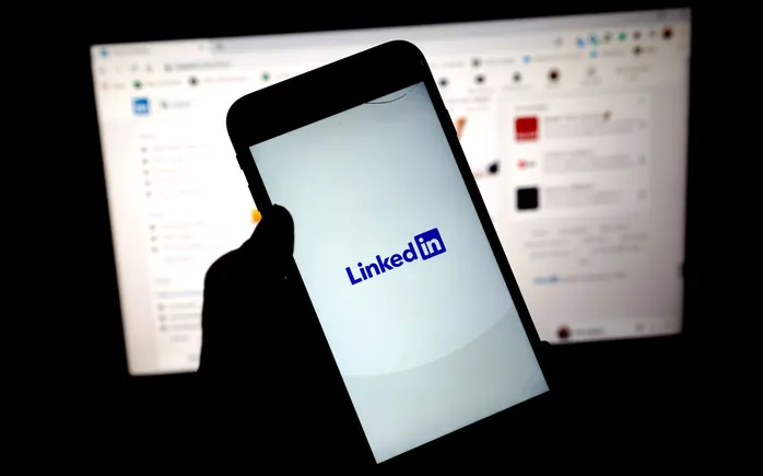 Amazon e LinkedIn ajudam anunciantes a alcançar profissionais por meio de anúncios CTV