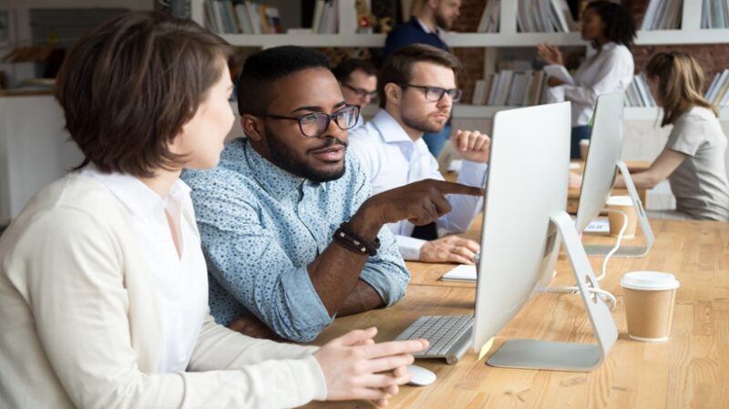 Treinamento de usuários: melhorando o design de instruções de software