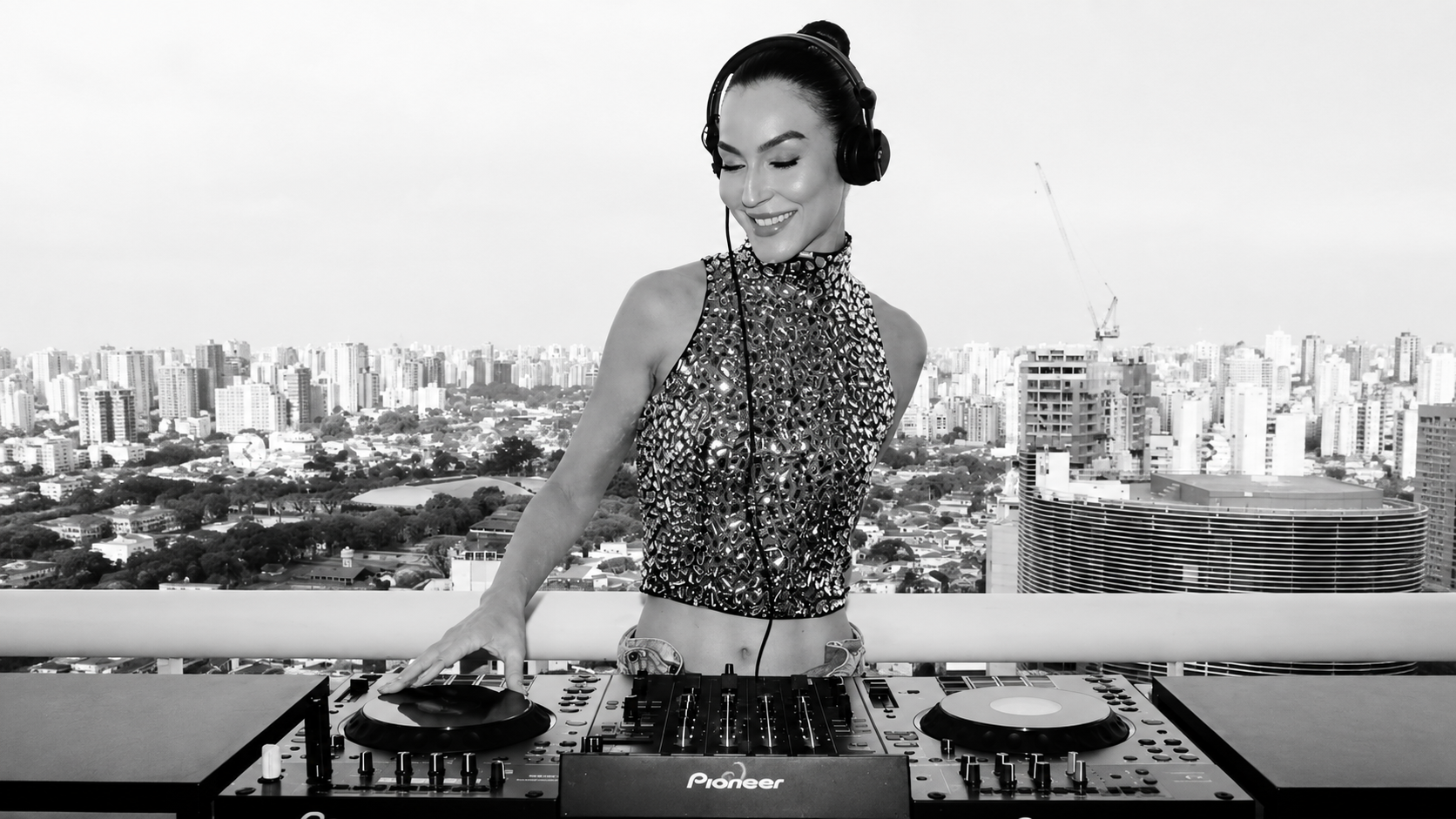 300 Sky Bar Mary Gripa