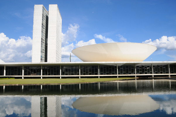 Entidade de comunicação pública propõe 14 compromissos a candidatos das eleições de 2026